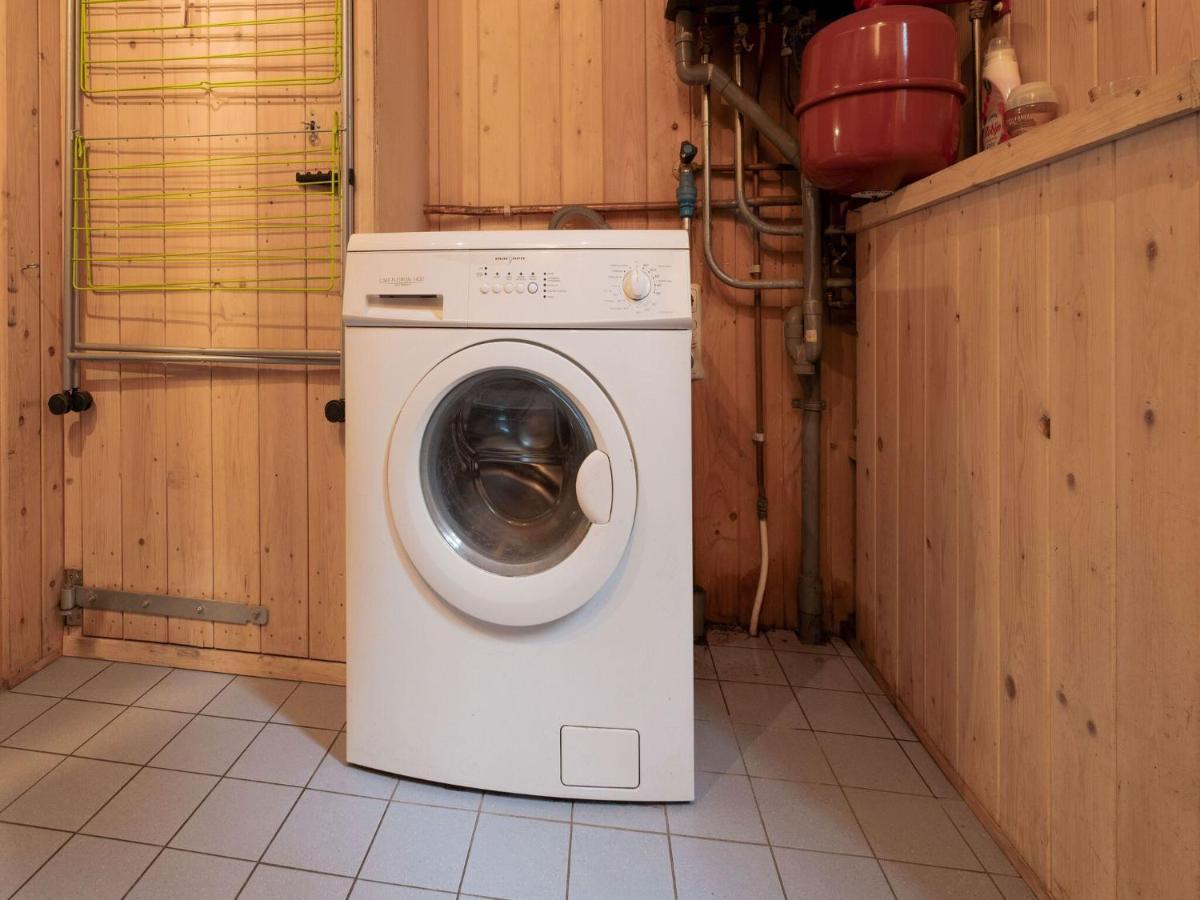 Idyllically Located Holiday Home In Norg With Sauna エクステリア 写真